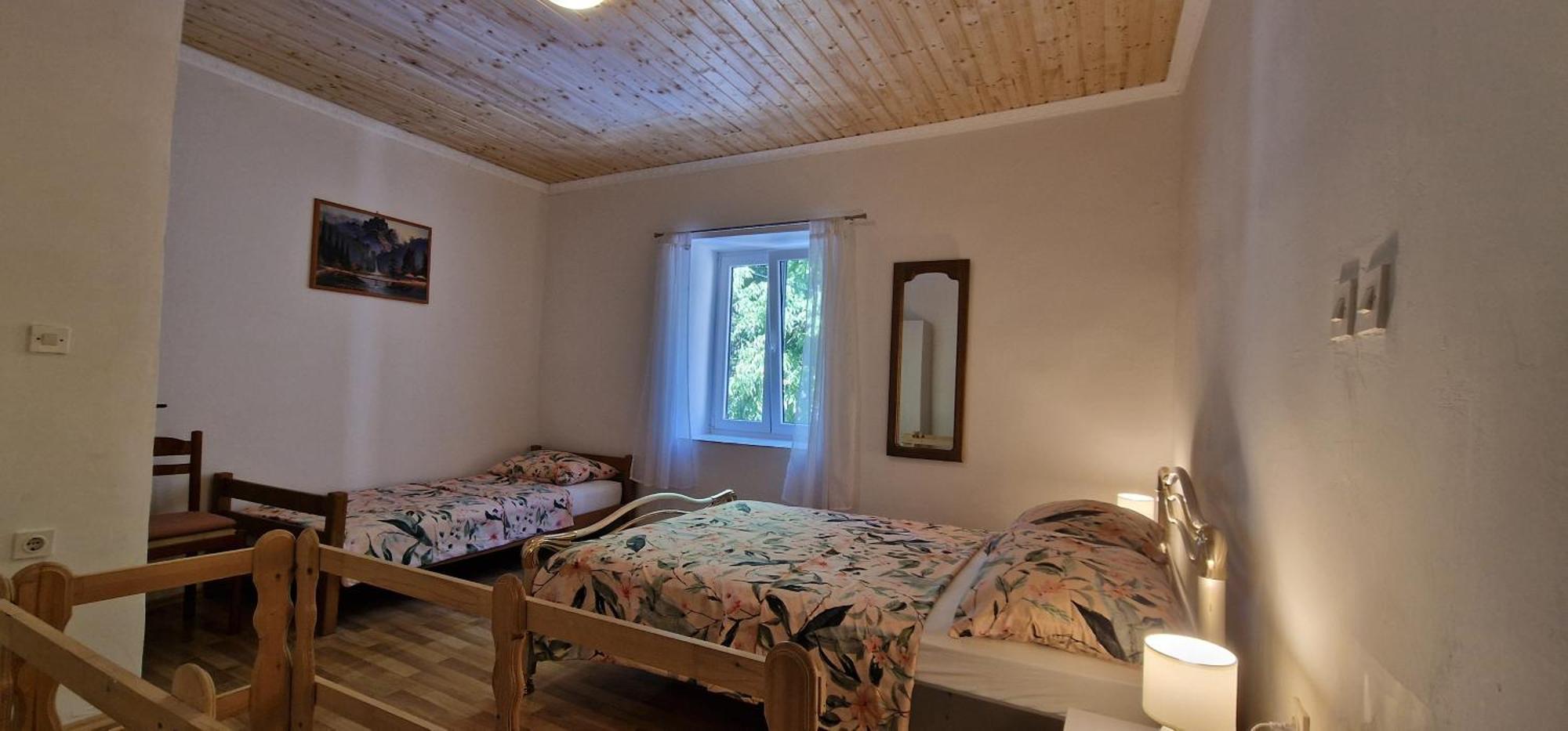 Studio Apartman Kastel Kambelovac Каштела Экстерьер фото